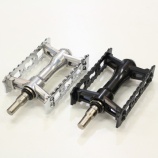 『［三ヶ島ペタル］MKS SYLVAN TOURING NEXT Ezy Superior にブラックが登場しました!!』の画像