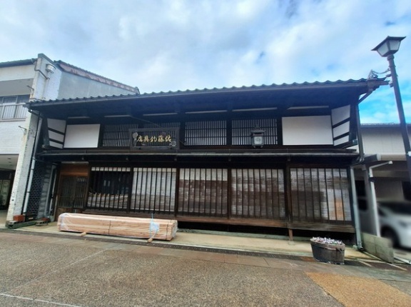 北陸初！富山市東岩瀬町に『北陸すしアカデミー』なるすし職人養成学校が開校するらしい。