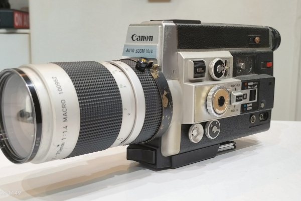 8ミリカメラELMO Super8 & 映写機 FUJICASCOPE M 15 修理&映写】最近入手した8ミリ映写機をまとめて紹介します