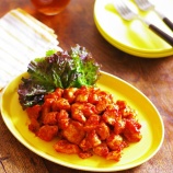 『レンジで！鶏むね肉の甘辛酢ケチャップチキン【#簡単レシピ #時短料理 #レンチン #電子レンジ料理 #レシピ #おかず #鶏むね肉 #ケチャップ #豆板醤 #酢】【レシピ2300】』の画像