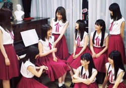 【衝撃】生田絵梨花、触られてる・・・？！！