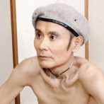 ヨガにはまってダルシムみたいな体型になっていた片岡鶴太郎さん、現在の姿がガチのイケオジに！「スト6のJPみたい」