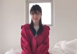 かわええなｗ 久保史緒里、自分のグラビアの宣伝でもデュフるｗｗｗ