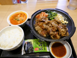 焼きたてのかるび　藤沢湘南台店　〜　鉄板カルビ定食+ユッケジャンスープ