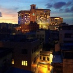 コイワカメラの「世界の路地裏で（または女たち）」