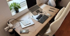 電源周りの便利アイテムでパワーアップしたデスク周り⤴