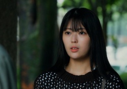 【画像】女優・岩本蓮加、もっと見たいよな？