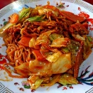 誰が焼そばを作り、誰がそこに青のりをかけたのか？