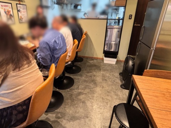 天神町につくってたラーメン店「麺や晴斗」がオープンしてる