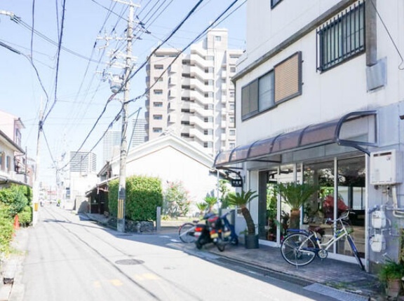 芥川町に「炭火焼肉 もっくん」ができるみたい。3月初旬オープン予定