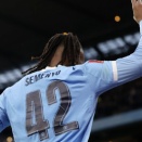 セメンヨがマンチェスター・シティでのデビュー戦で1ゴール・1アシスト記録。アシスタントコーチも絶賛