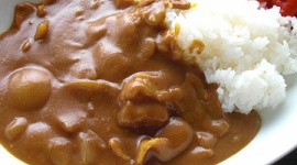 「カレーには腐る寸前の食材を使え！」 カレーを作ったら彼に怒られた女性が話題に