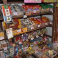 今の子供達は駄菓子をどこで買うんだ…