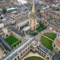 イギリス国内の大学24校が破産の危機に直面