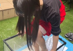 【朗報】櫻の山下、白濁液が手について不快感を顔に出してしまうwww