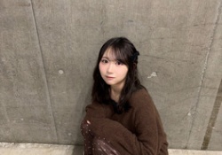 【速報】藤嶌果歩、前屈みで
