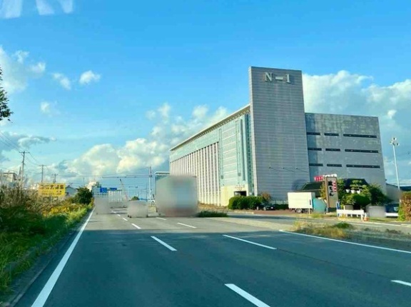 『栗ノ木バイパス』で車線規制！栗ノ木バイパス『沼垂西交差点』～『万国橋交差点』間が舗装修繕工事のため車線減少規制するらしい。11月10日～21日。