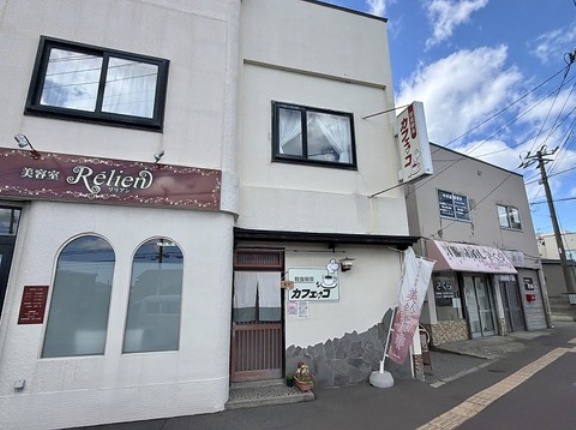 函館市富岡町2丁目 軽食喫茶 カフェっコ その16 冷やし中華900円 セットプレミアムコーヒー330円
