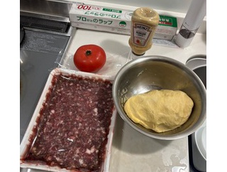 ハンバーガーの中にハンバーガー？！世界中で大バズりの「インサイドバーガー」作るで（※画像あり）