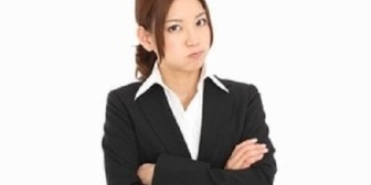 勤務態度最悪だった元同僚が会社でイベントがある度に来て上司に媚び売りしてた。やってること意味不明すぎて気持ち悪かったな