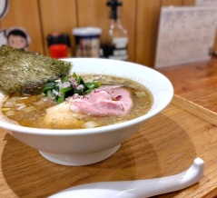 煮干しつけ麺 三代目 はる@昭島市<限定・背脂煮干しそば>