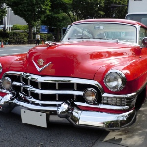 絶版新品未開封　1947 キャデラック ミニカー 1/18 1947 キャデラック シリーズ62 コンバーチブル