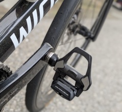 新型DURA-ACE PD-R9300はどう進化した？旧型と左右同時比較で見えたこと