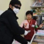 「ジブンハ、ベトナムジン。カネ、カネ」と強盗しようとした21歳無職男性を逮捕 → 実は日本人でした
