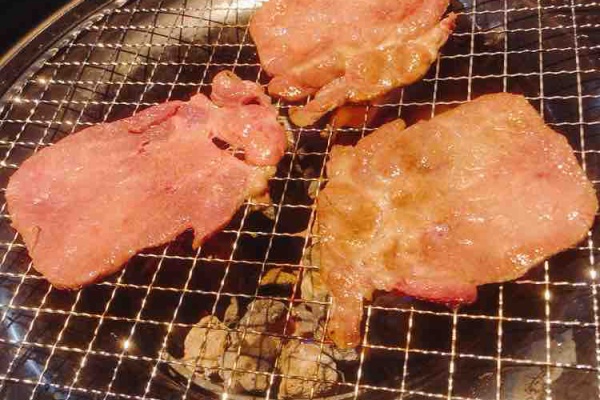 初めてのスエヒロ館で一人焼肉 王道ランチで楽しむ おいしいグルメ ランチを食べて幸せ 元気になろう
