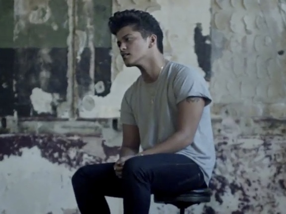 【歌詞和訳】It Will Rain / Bruno Mars - イット ウィル レイン / ブルーノ マーズ