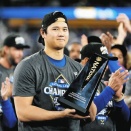 大谷翔平 6.0回 0.00 10奪三振  打率1.00 3本 3打点 出 1.00 長.4.000 OPS 5.000