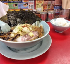 ラーメン 山岡家 青梅店@青梅市<限定・濃厚白みそとんこつラーメン＋半ライスセット＋海苔5枚>