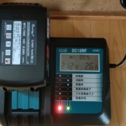 マキタ互換バッテリー用充電器 DC18RF(購入と充電)