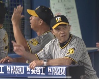 井上が活躍したら不都合なの？どんでんの表情が雄弁に物語るｗｗｗｗｗｗｗｗ