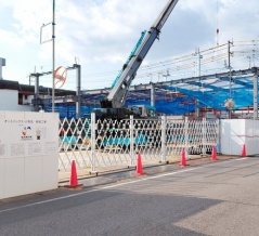 鉄骨が見えてきたオートバックスの新築工事。オープンは秋頃（小牧市小牧）