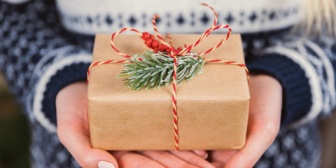 【忙しい彼氏】「あのね、ちょっと言い難いけど、私もクリスマスプレゼント欲しいなぁ」って言っちゃった