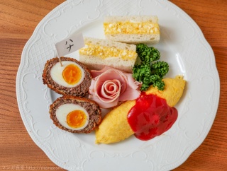 「うちのちいさな女中さん」（長田佳奈）のお子さん洋食