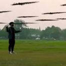 これは楽しい。剣の形をしたドローンを多数操るという、厨二病的な発想