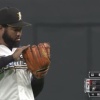 【vsロッテ】日ハムR.ロドリゲス、グラブが壊れるｗｗｗｗｗｗ