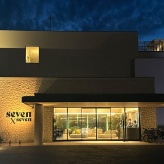 玄界灘、夕陽が主役のリゾートへ。リニューアルした「seven x seven 糸島」