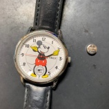 『腕時計の電池交換ならプラスワン住吉店が安くて早いそうです。コーチ COACH レディース 腕時計 電池交換 タイメックス TIMEX×BEAMS ミッキーマウス 腕時計 電池交換』の画像