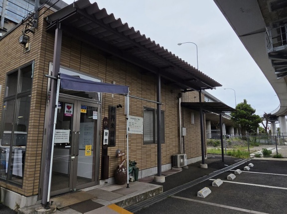 使わなくなったモバイルバッテリーの処理の為、富士見町の利再来留館にいってきた