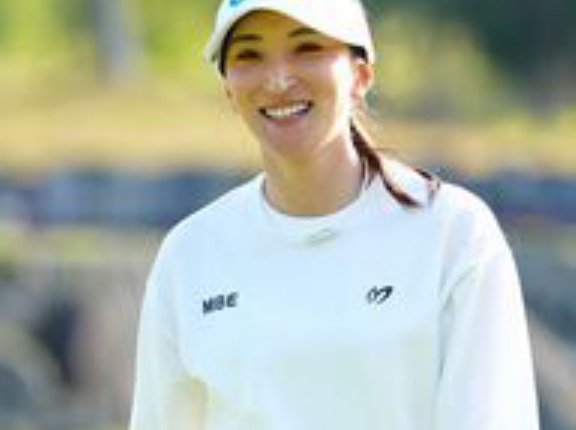 【悲報】脇元華、腰痛で復帰遅れもパター練習がガチすぎる件