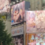 【悲報】「赤いきつね」を炎上させた女コンサル、アニメ広告に噛みついて案の定大炎上中ｗｗｗ