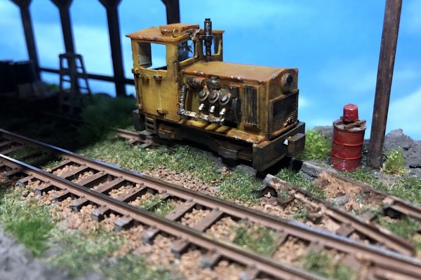 SmallWorldTree - 車両展示用ジオラマ