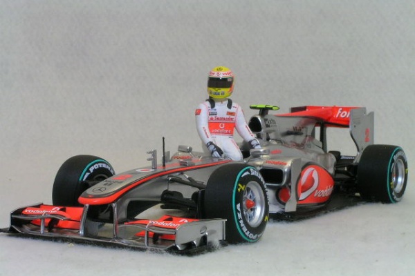 ポールズモデルアート マクラーレン メルセデス MP4/11 ミカハッキネン