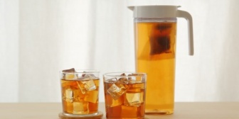煮出しと水出しの話で、飲み終わった後そのまま麦茶のティーバッグを入れて水を追加するだけという話を聞いて驚いた