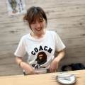 【画像】佐藤まーちゃんがＣＯＡＣＨのＴシャツｗｗｗｗｗ