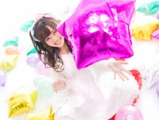 コウトが中古車販売の仕事をするからって、夫に書類を渡してきた。中身を見れば…保証人！？しかも連帯！？借金作ったら夫(私も)が払えってことでしょ！？→夫の態度にもモヤモヤ…