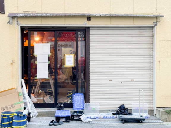 JR高槻駅ちかくに「Italian Bar Bicchiere（イタリアンバール ビッキエーレ）」ができるみたい。城北町からの移転。10月中旬頃オープン予定